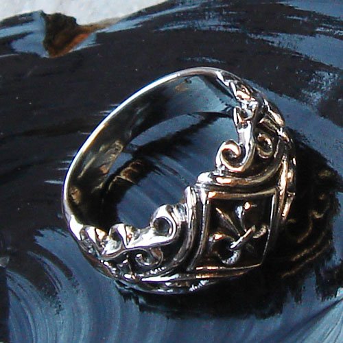 Shortest horror story: Sold out!! 
Aber nicht bei uns...