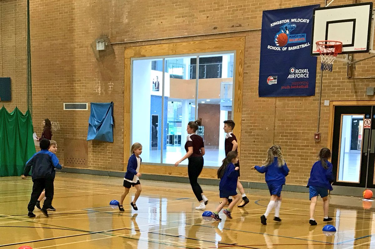 EllinghamSport's tweet photo. Year 2 enjoying their multi skills this term with the @Chessington789 students. Thanks for having us, the kids loved it. Well done to all the group leaders and best of luck with your studies. @Kingston_SSP 🏀⛹🏻‍♂️🏐⛹🏽‍♀️⚽️ https://t.co/Hg5YEKof64