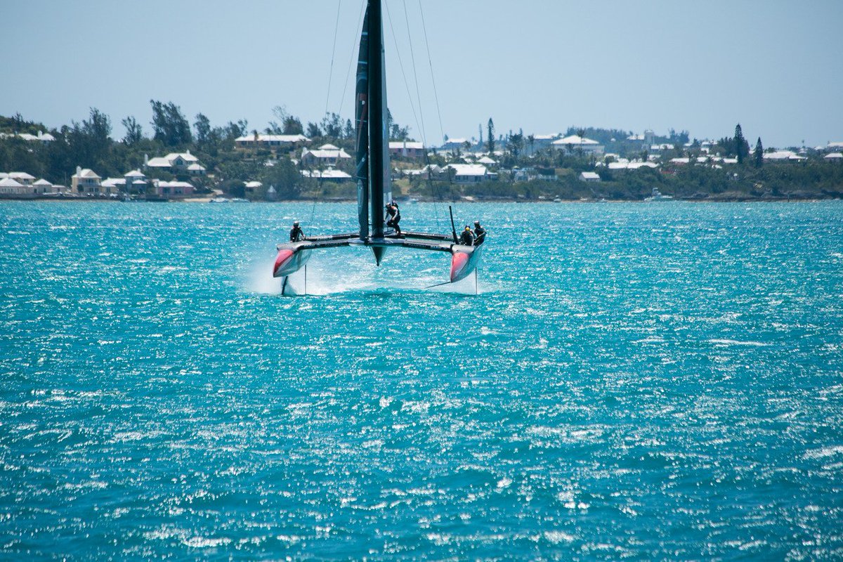 seadek's tweet photo. 2017 has been a great year for all of us at SeaDek! Back in June, #OracleTeamUSA competed in #AmericasCup and #SeaDek was honored to take part in the chase. #genuineseadek #seadek #seadeked #throwbackthursday #tbt #oracle #oracleteamusa #otusa #technicalsupplier https://t.co/e2HIEtpyZu