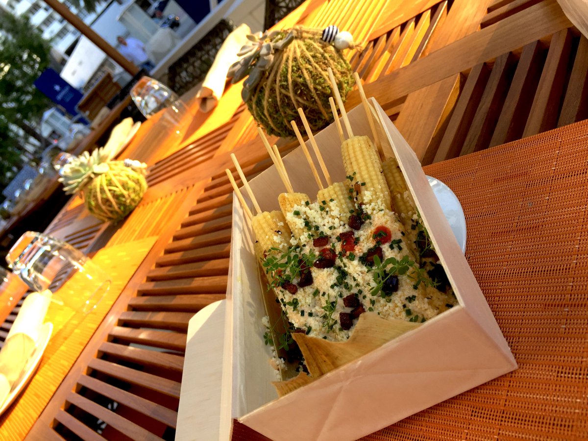 Hitting #SouthBeach for #ArtBasel this weekend? Stop by <a href="/BLTSteakMiami/">BLT Steak Miami</a> for grab-and-go Steak Tartare Tacos and delicious Elote, and get back to seeing the sights in no time! Available between 8pm-11pm 🌮
…blesouthflorida.ediblecommunities.com/things-do/eat-…