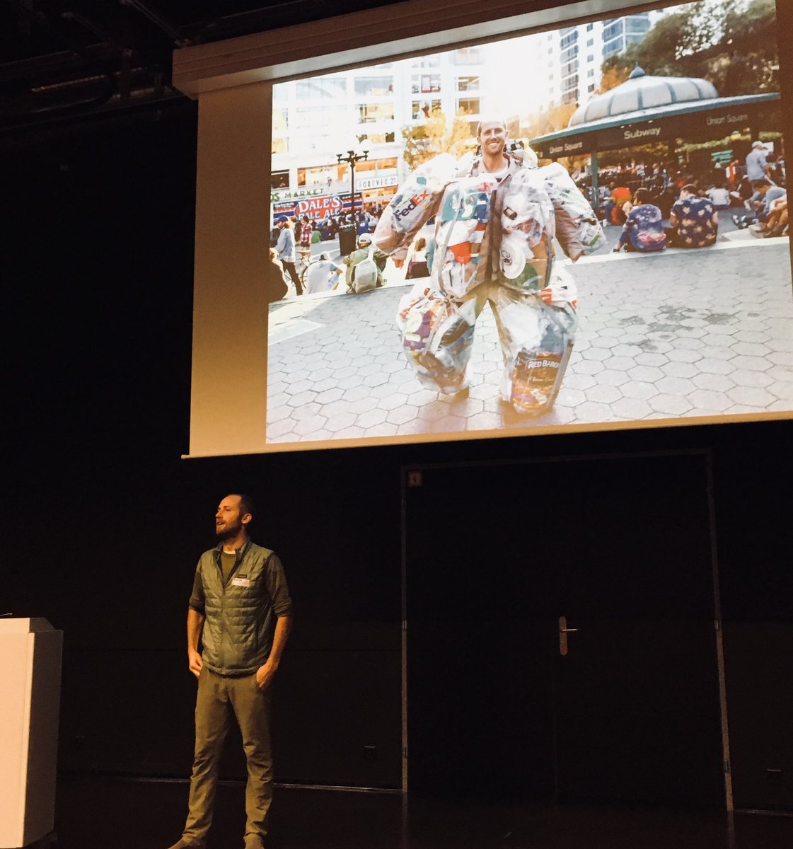 LaVonFusco's tweet photo. Inspiring talk from Environmental Activist @RobJGreenfield. Check out @ZeroWasteCH to join the #zerowaste community. Every big change starts with small daily actions! Geneva – Rob Greenfield Talk – Zero Waste Switzerland https://t.co/ZHkknxLQXo https://t.co/z3oF6vkO4h