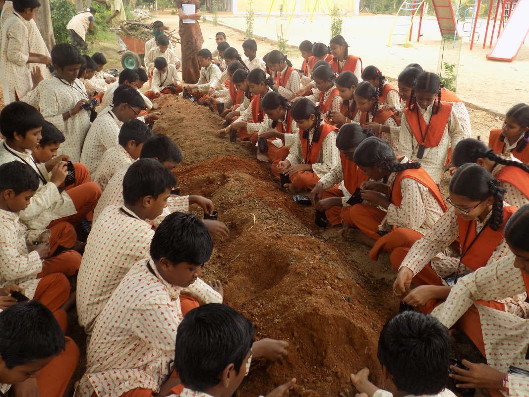 Isha Vidhya on Twitter: "Erode School students undergo training as part of the Eco club activity.… "