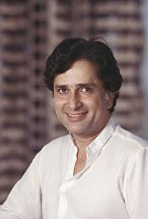 AmanVerma1701's tweet photo. One of the legend passed away #ShashiKapoor  ji ..
One of the best actor in history of  #Bollywood 
cinema. @bollywood_life 
His all movies were awesome level can't explain. 
LOVE YOU FOREVER ❤ https://t.co/vaID3beXSs https://t.co/InVfqh0Q9x