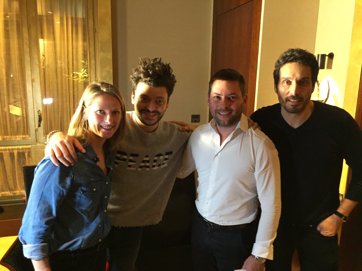 MarleDey's tweet photo. Interview "Tout La haut" en famille, avec Kev Adams et Vincent Elbaz 🎬☃️⛷🏂😍 Merci @ugcillimité @mariemasakosan https://t.co/sluXEpHUix