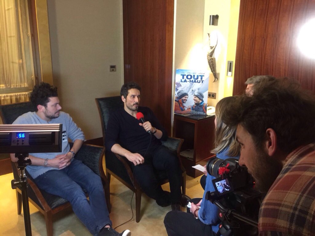 MarleDey's tweet photo. Interview "Tout La haut" en famille, avec Kev Adams et Vincent Elbaz 🎬☃️⛷🏂😍 Merci @ugcillimité @mariemasakosan https://t.co/sluXEpHUix