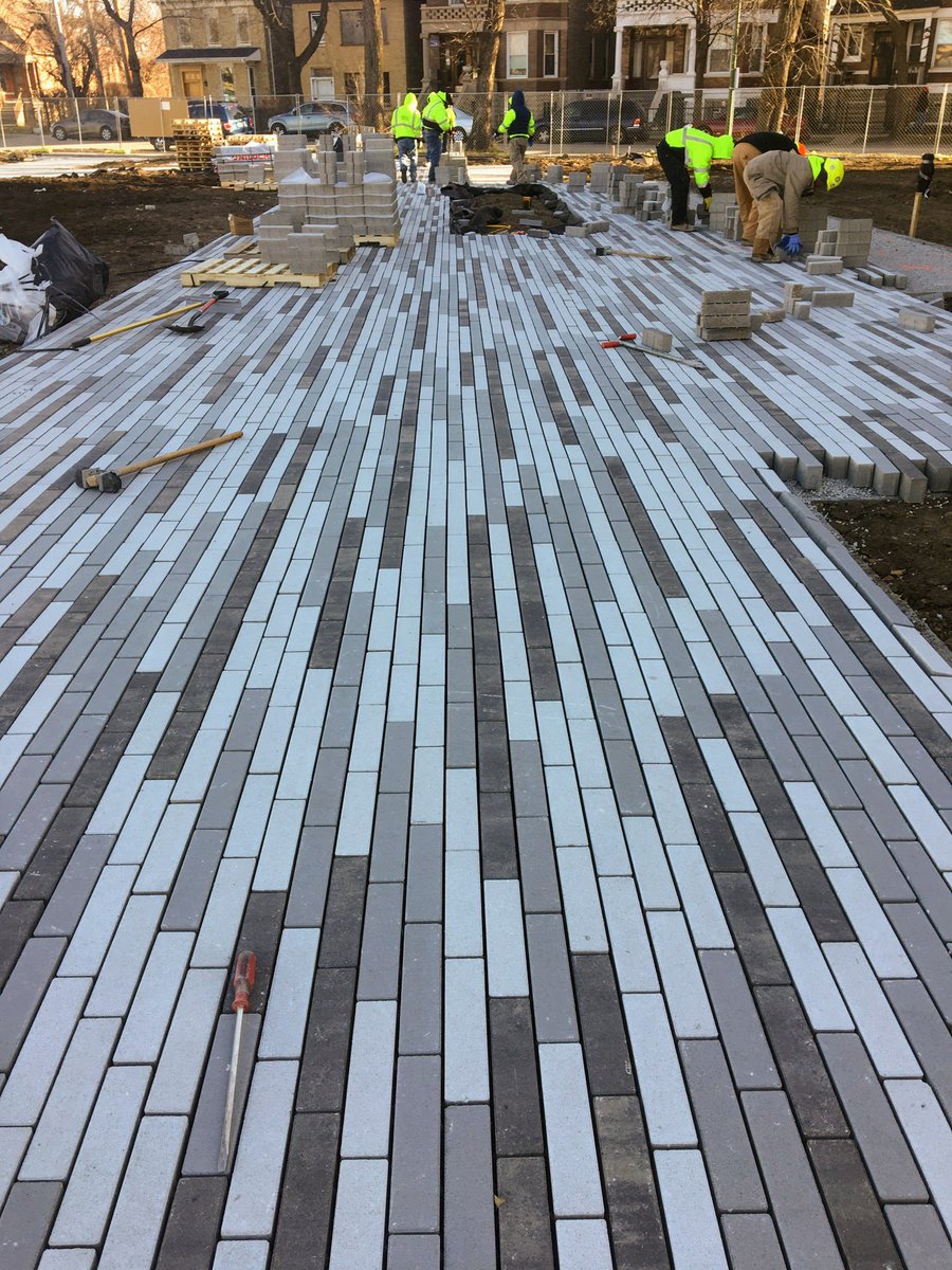 CRSchmidtInc's tweet photo. There is a method to our madness

#WIP #WeAreAllMadHere 

@UnilockLife @AECOM https://t.co/ATCYIp951v