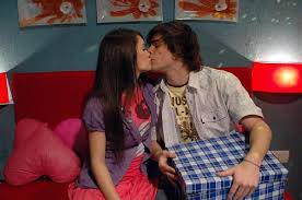 NovelasCris's tweet photo. UN JUGUETE POR NAVIDAD  #CasiAngeles #laliter #tachmin https://t.co/V27joQ1FDE