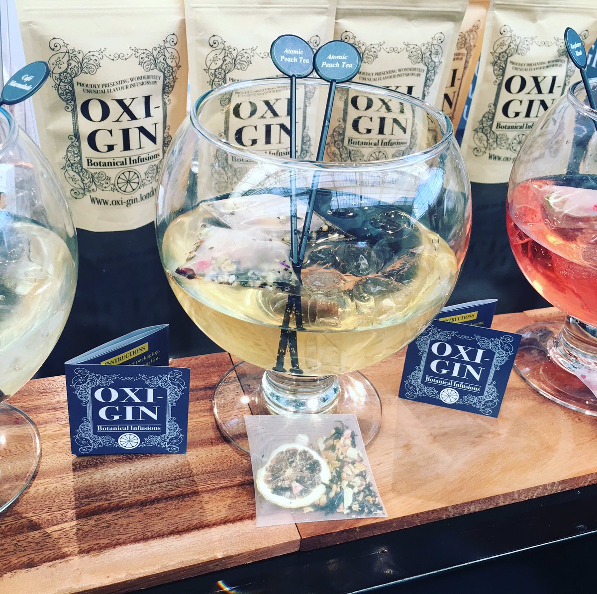 oxigininfusions's tweet photo. Atomic Peach Tea infusion bags transform your G&T into an unusual but subtle lemon ice tea flavour.YUM #sectretsanta #ginlovers #gin #vodka https://t.co/6UJ3jnOPaK