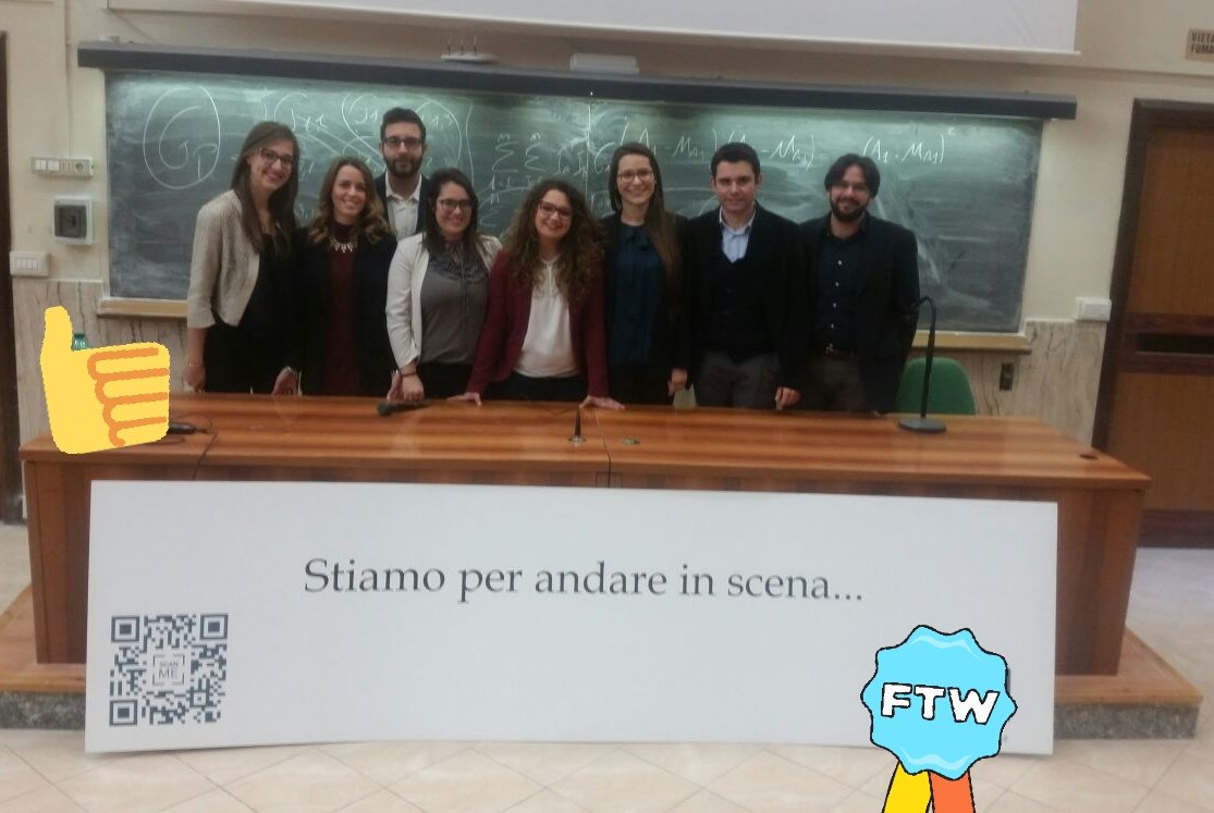 AlessiaDeGiglio's tweet photo. Ci siamo sporcati le mani ed alla fine ne è venuto fuori un bel lavoro.
L'università va oltre i libri e gli appunti: l'università dovrebbe essere anche questo.
#cmc2017 #dm2017 
@Fedececco @m_vernuccio grazie per questa esperienza. https://t.co/01kzzBNzMR