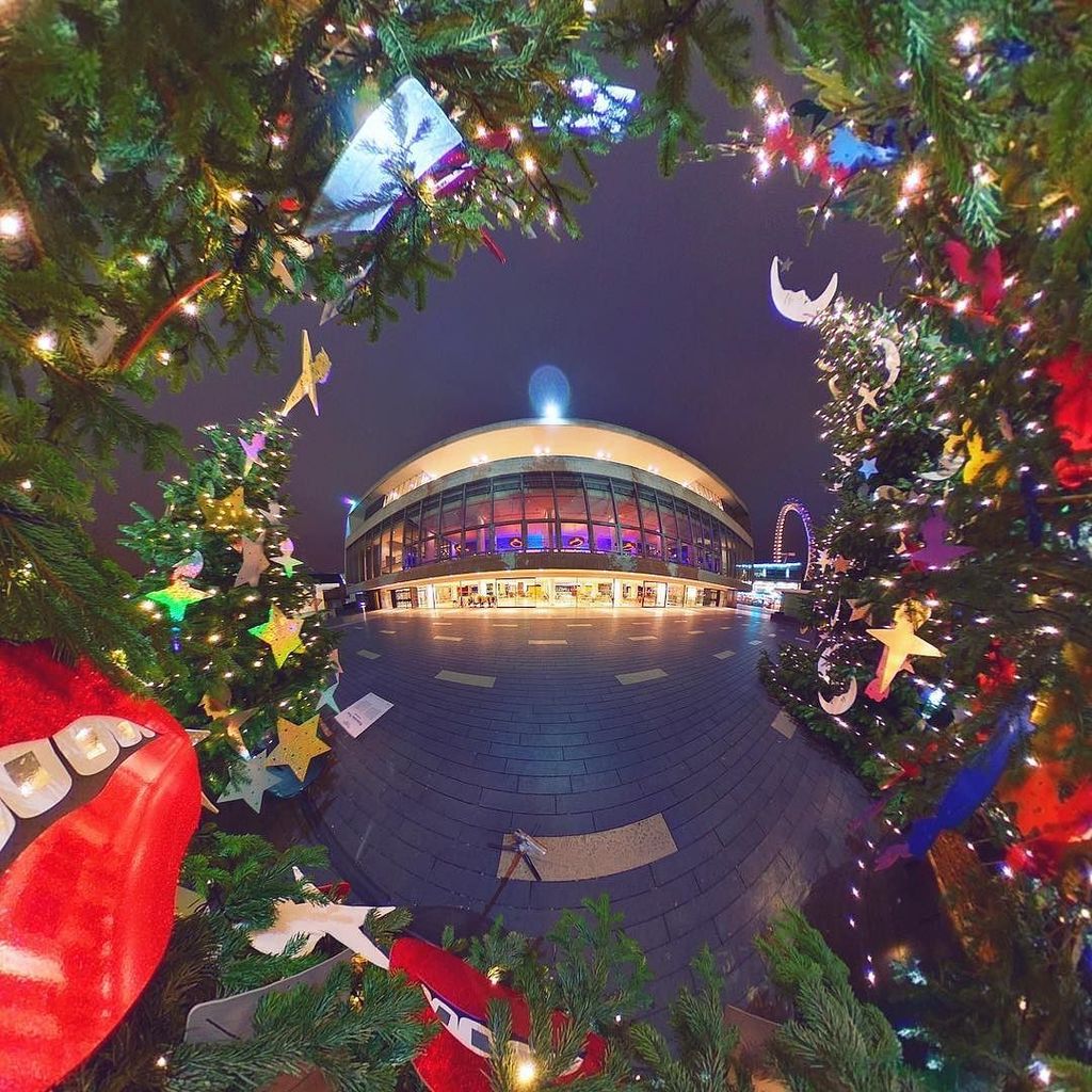 projoephotog's tweet photo. London is looking quite beaut... 😊 #Royalfestivalhall #southbank #southbankcentre
=====================
---
#littleplanet #igerslondon #theta #igers #christmastree #ricohthetav #visitlondon #blackfriday #virtualreality #360video #lifein360 #tinyplanet #lifein360 #thisislondo… https://t.co/gOaUEArKGT