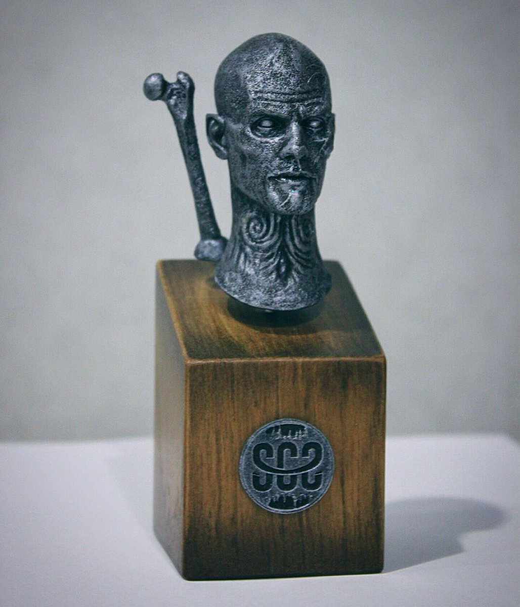 lexluter91's tweet photo. The bust of Mr. Quinlan is finished.Soon I also will be finished full figure. If you are interested in learning more, write to me in PM. #thestrain #mrquinlan #forsale https://t.co/fYGezAS5B6
