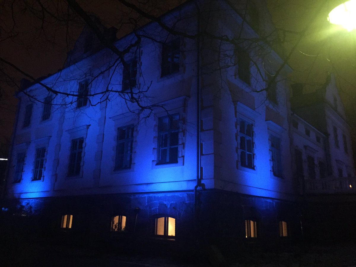 Finland 100 lit up the <a href="/MeetingPackage/">MeetingPackage</a> office. Finland is turning 100 tomorrow! HBD! #Finland100 #meetingpackage #IndependenceDay