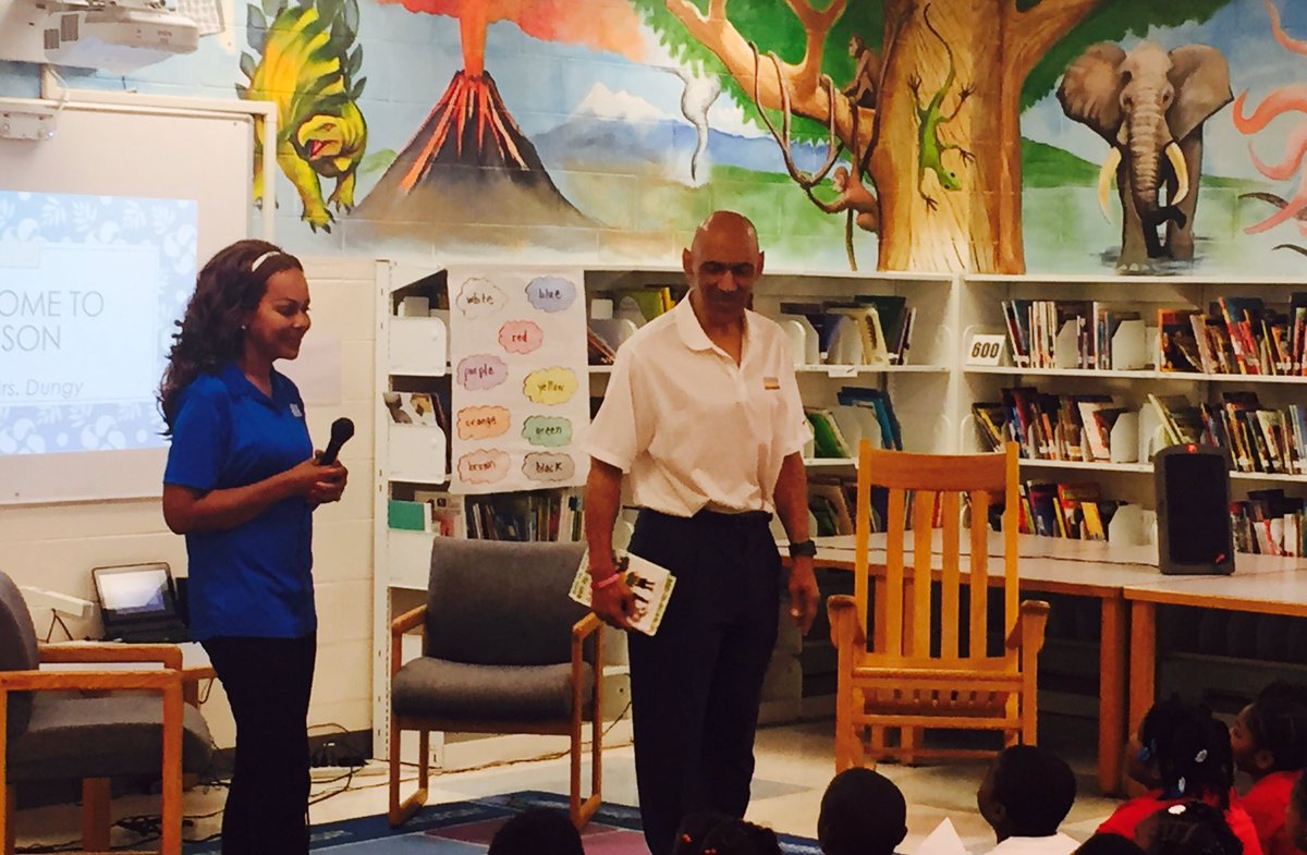 LMSEdisonES's tweet photo. Thank you Mr. &amp; Mrs. Dungy for reading to our students...You rock!! Edison loves the Dungys!! 😄📚 https://t.co/QF1CwnjwQt