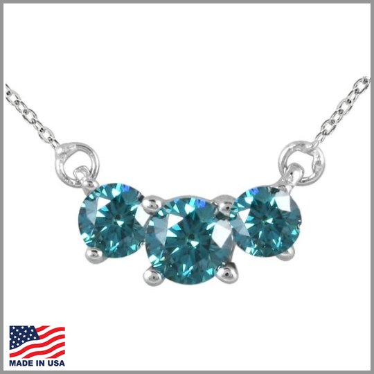 1/2 CARAT TW BLUE DIAMOND THREE STONE PENDANT NECKLACE 14K WHITE GOLD
SHOP Now : ow.ly/zfn430h226O