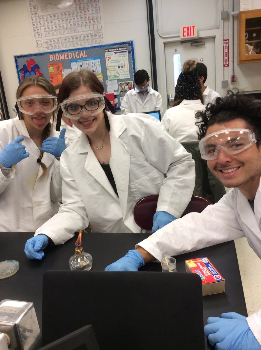 First years doing bacteria streaking for the first time! #FCPSCTE #FrederickCTC