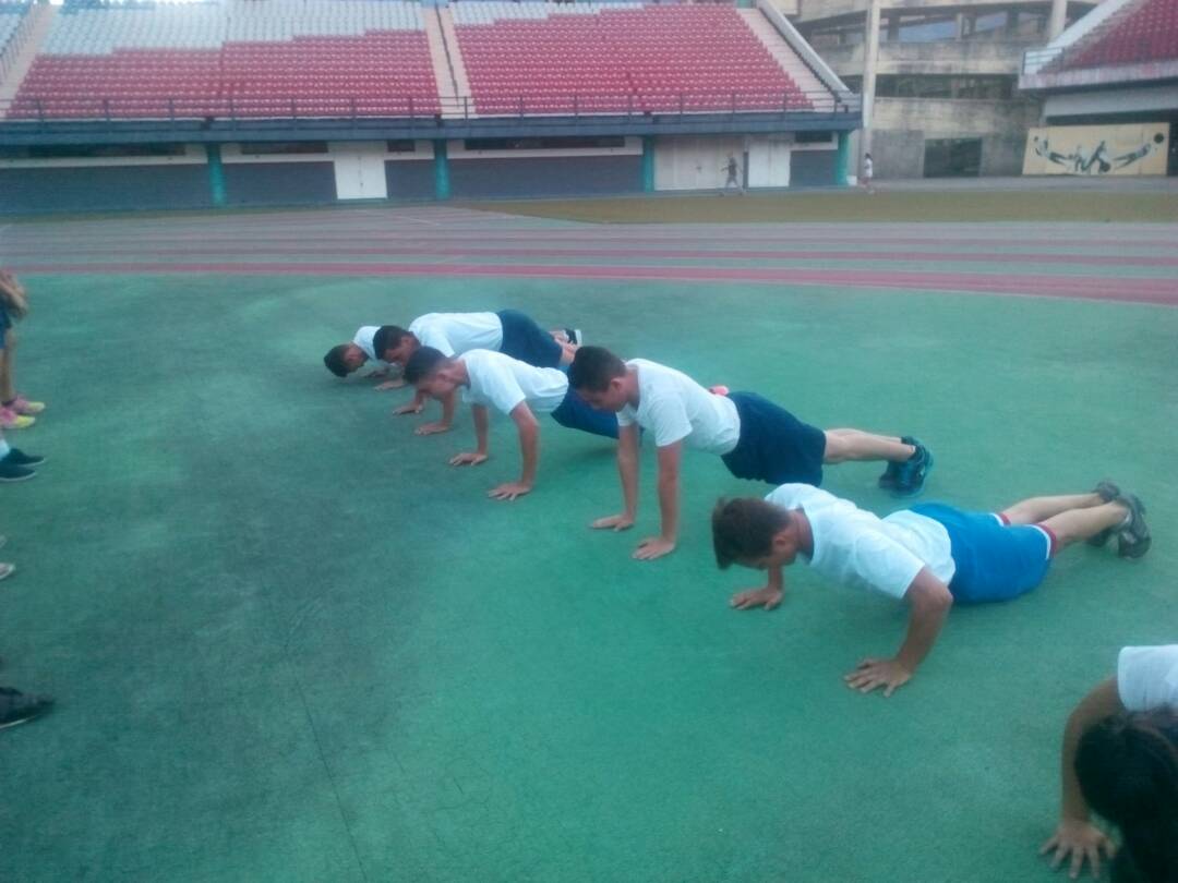 meridaunes's tweet photo. @meridaunes realizó pruebas físicas a las y los aspirantes de los diferentes PNF que iniciarán en el 2018. @UniversidadUNES  @UnesMeridasala https://t.co/qlLOZ2VtKe