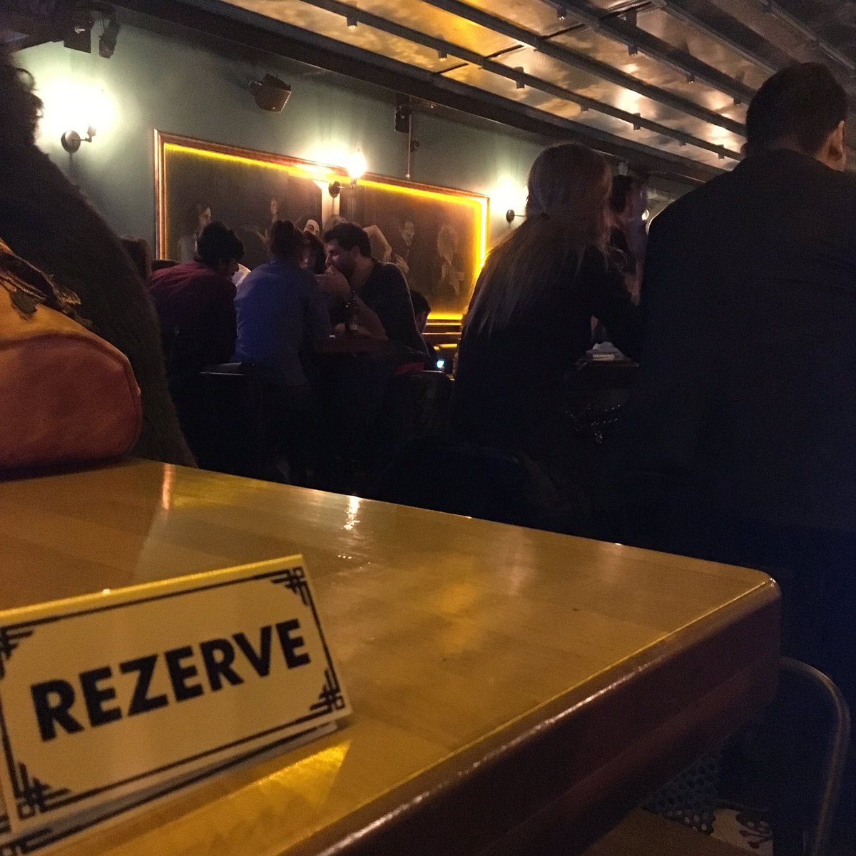 #cafe #pub #bar #kokteyl #taksim #beyoğlu #telsokak #beer #bira