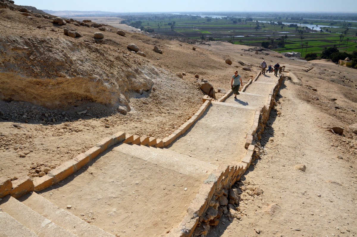 chrisnaunton's tweet image. You’ve gotta think that ancient visitors to the tombs at Beni Hasan - the craftsmen who made them, relatives of the dead, robbers... must have been just as taken w the views as we are now #MissingTombs #Egypt #latergram