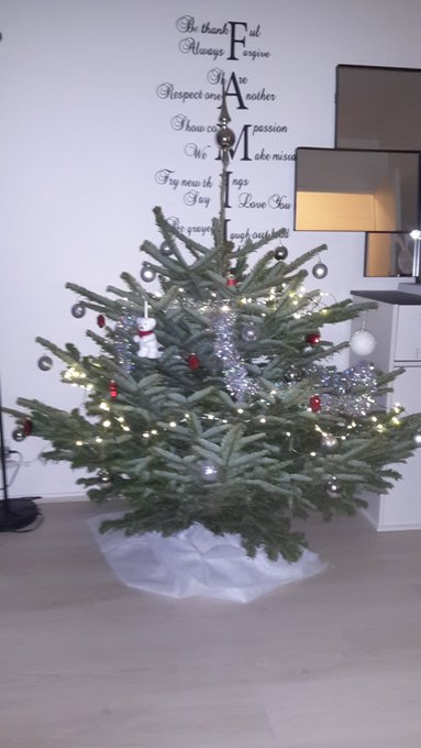 My Christmas tree?? https://t.co/9l3JlJ2pAz