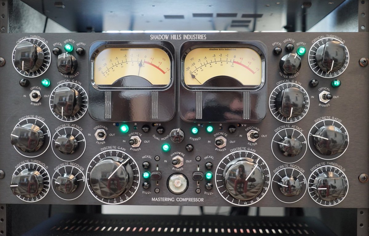 LaymanDrugCo's tweet photo. #shadowhills #masteringcompressor #studio #recordingstudio #nashville #music #board #controlroom #laymandrugcompany https://t.co/6AahlanVrp