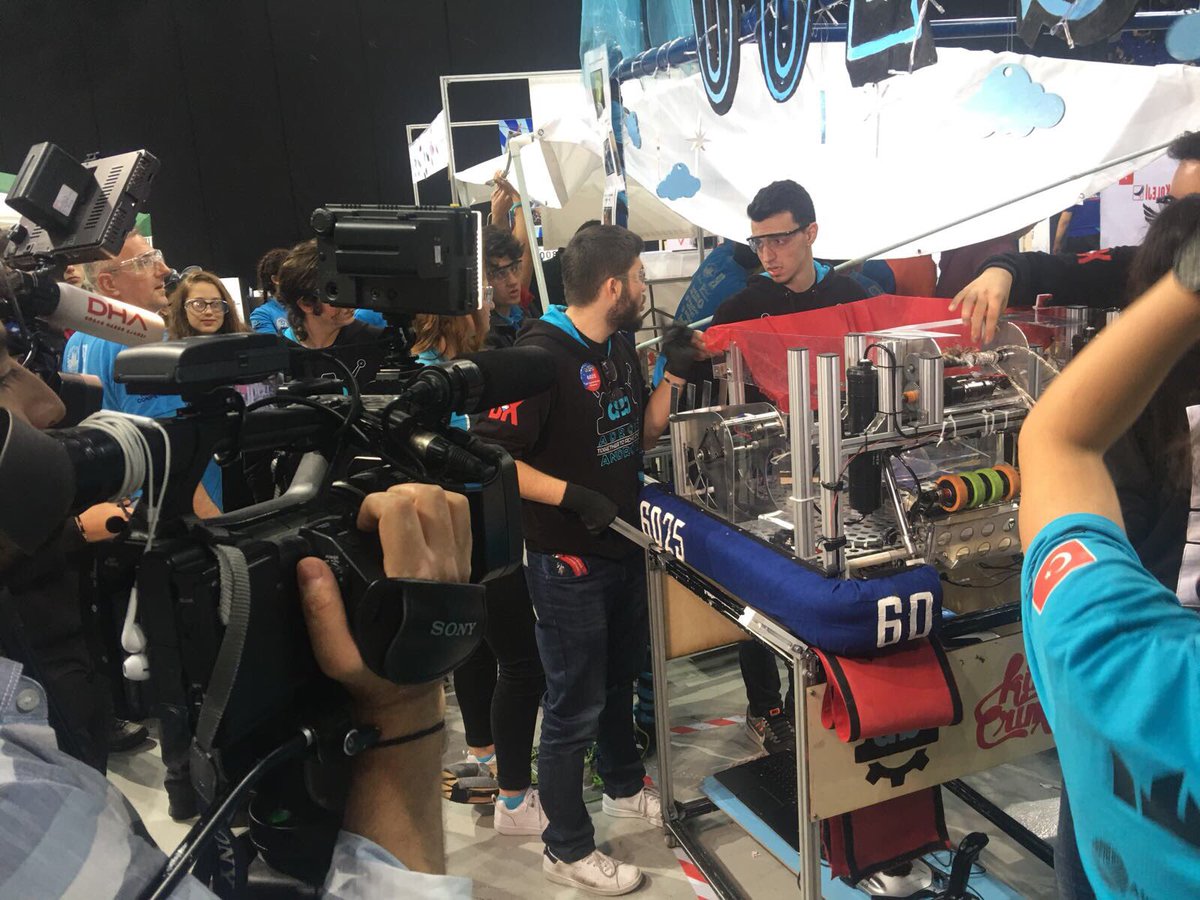 AdroitAndroids's tweet photo. Maybe be one of the best  points where math, science and art meets: Engineers. Today is World Enigneers Day!  We celabrate all our friends who took a step to be engineers, our future engineers and curent engineers, World Engineers Day! #omgrobots #morethanrobots https://t.co/Dj0NqU6qTW