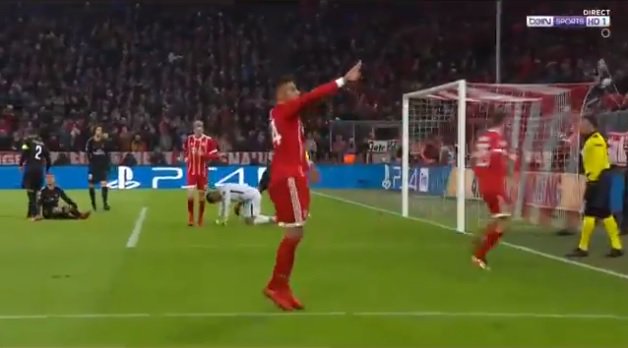 Coco Tolisso s'est vite adapté aux coutumes allemandes. #BAYPSG