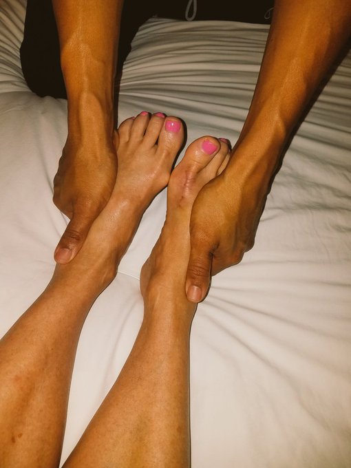 Mmm. Just finished a 2hr massage. I'm feeling HAPPY! THANK U.. BODY WORK BY ROGER (fb) https://t.co/<a href="/tag/bigclit"class="tags"><span>#bigclit</span></a>