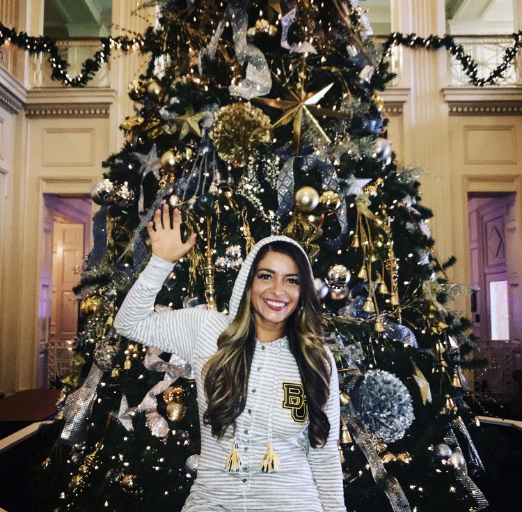 Looking for the perfect gift for your favorite Baylor Bear? BU onesies are in! Shop by while they last! #verybearychristmas #BaylorNation 💚💛