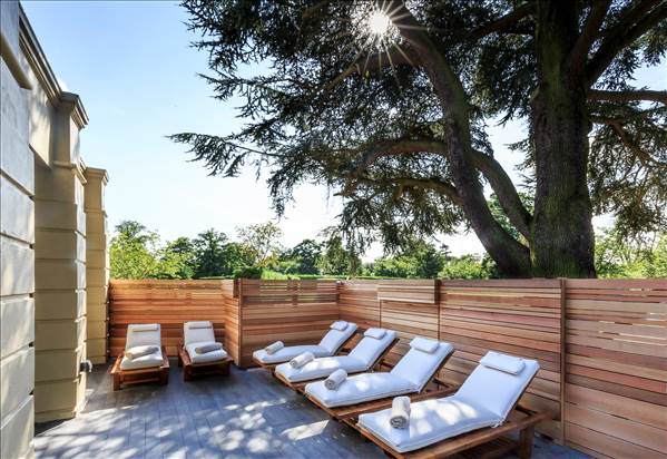SuperBreak's tweet photo. Looking for the perfect gift for those who deserve a spot of relaxation? Look no further than our spa vouchers.
What's more, treat someone to a spa voucher before Christmas to receive a free travel gift set from Temple Spa worth ยฃ18.50: https://t.co/rVgwL0W0vW
#AnotherBreak https://t.co/tHSbklhl30