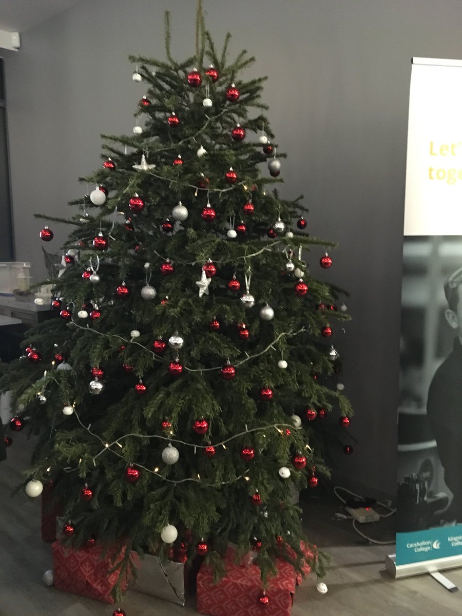 We’re representing Kingston College at the Corporation dinner hosted by South Thames College #taste