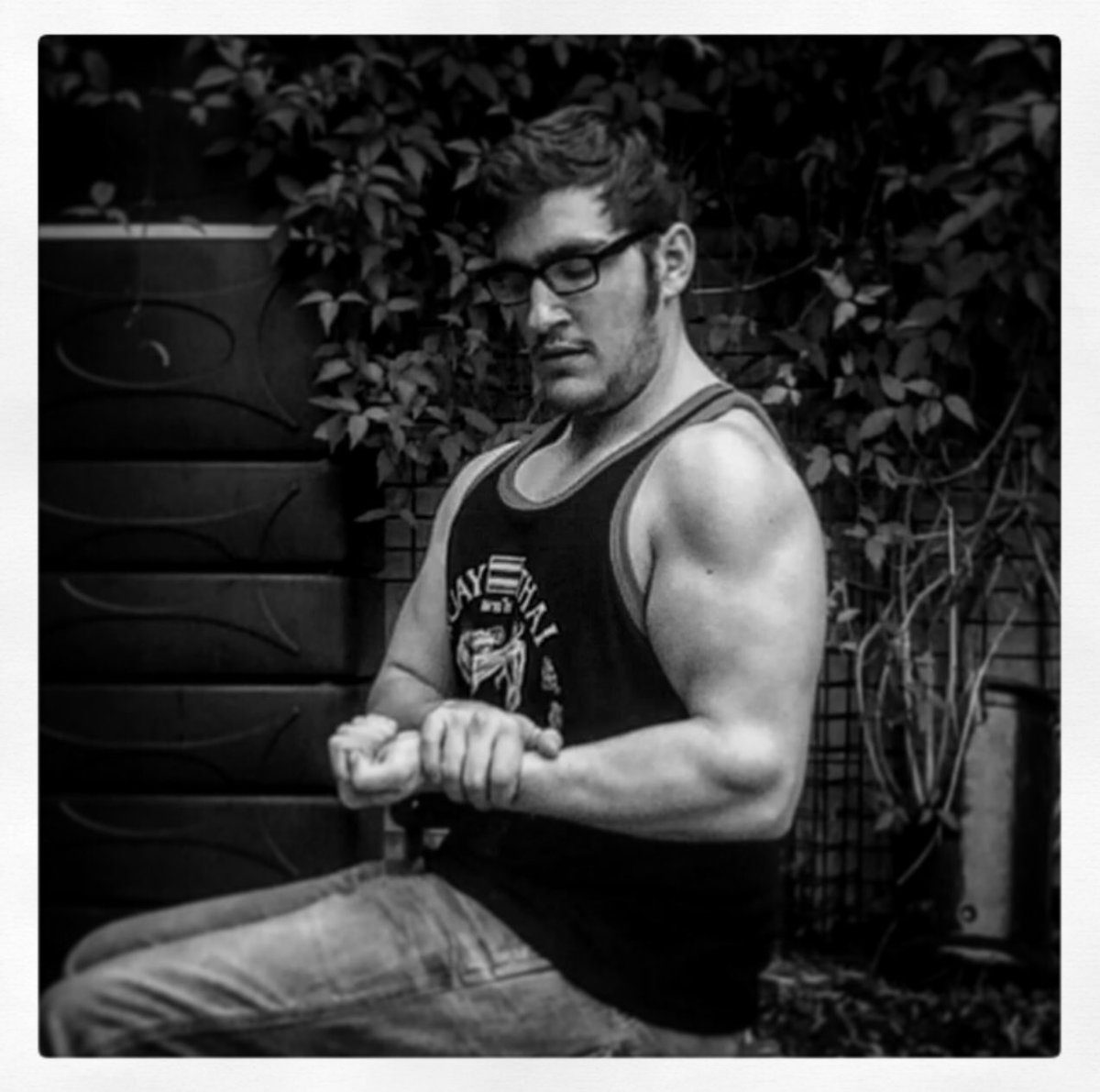 NicolasJCElite's tweet photo. Monday: #legs #chest #biceps
Tuesday: #shoulders #back #triceps https://t.co/Yr6LFvN4eL