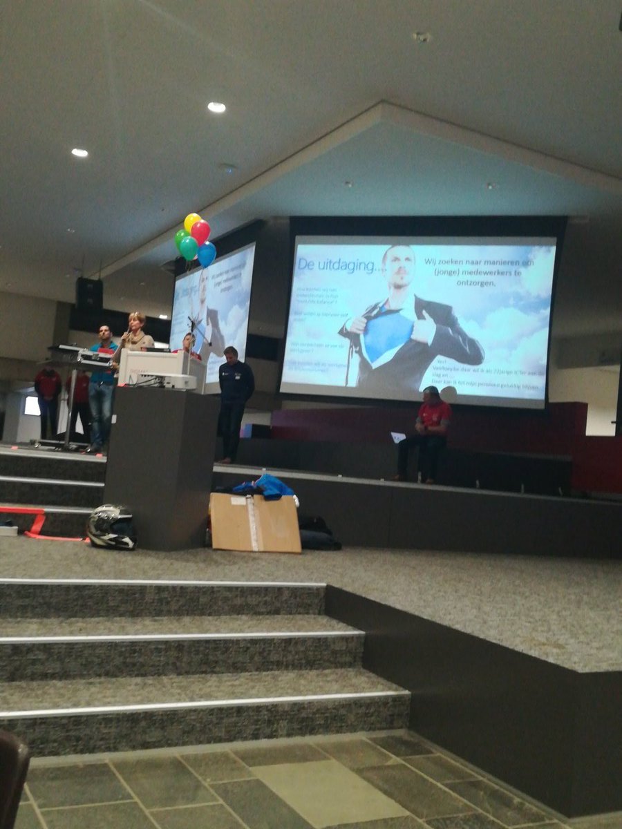 lala_2b's tweet photo. Net onze opdracht gekregen 😃 we zullen er eens invliegen #NVDOS2017 #itfactory #thomasmore https://t.co/AUYoi1OKui