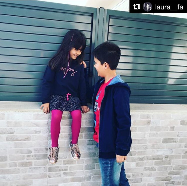 canada_house's tweet photo. ¿Qué estarán tramando nuestros #minicanadas?😏 No hay nadie mejor que un hermano para contarle todos los secretillos 🙊 @Laura__Fa https://t.co/Wp4xtQX9sr