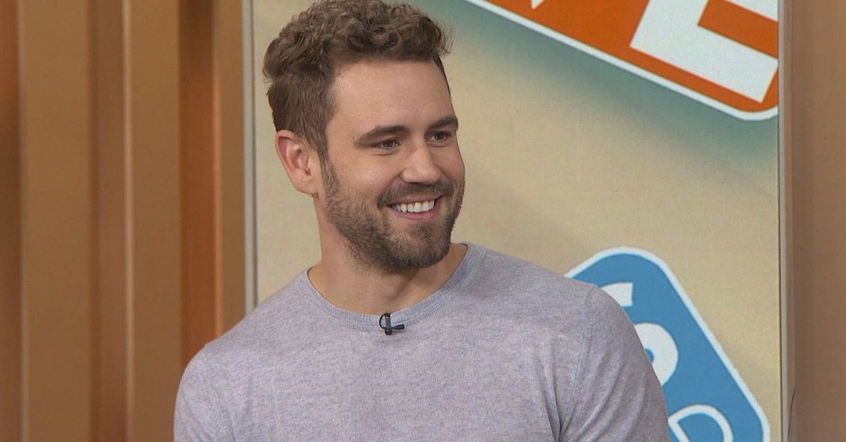 speechless - Nick Viall - Bachelor 21 - FAN Forum - Discussion #26 - Page 40 DQTiPHoXUAIj3De