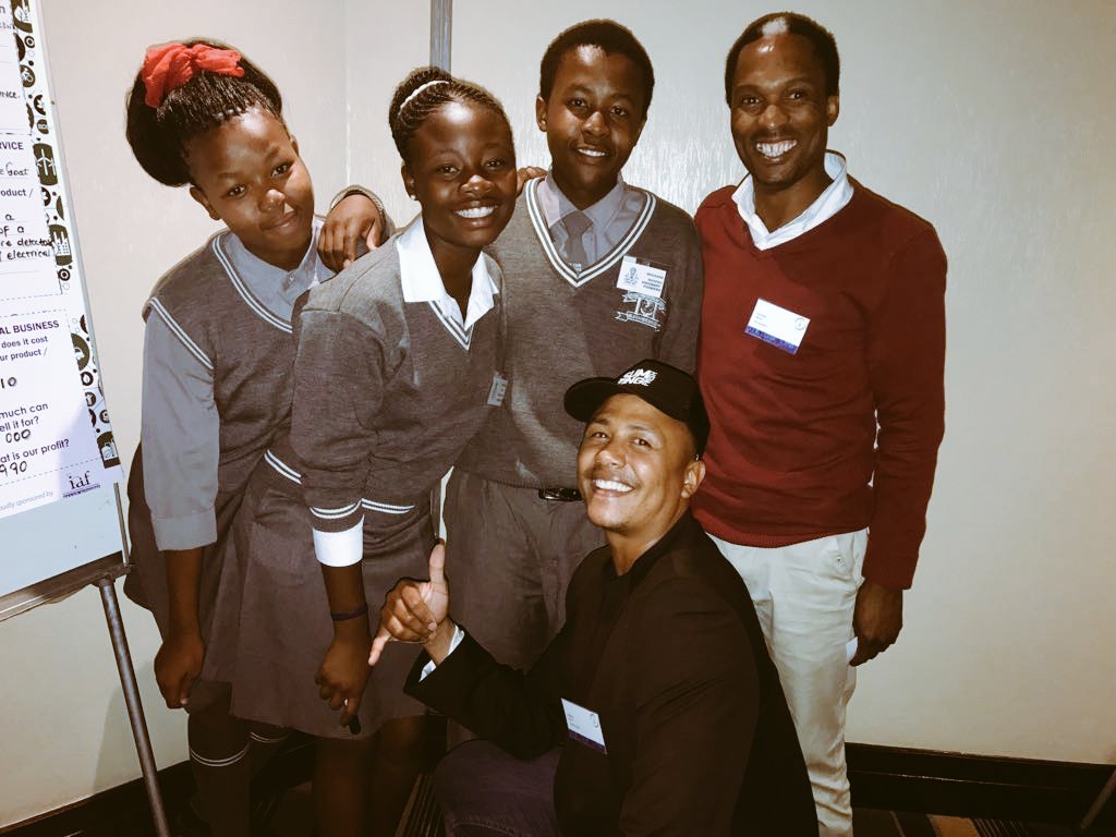 NQJewellery's tweet photo. S.A Amazingtalents #StepUpAwards2017  #tsogoentreprenuers  @sumtingfresh  @NQJewellery  @CandyTothill  @hailsmoore23    @ProudlySA https://t.co/5rXkxIpW0b