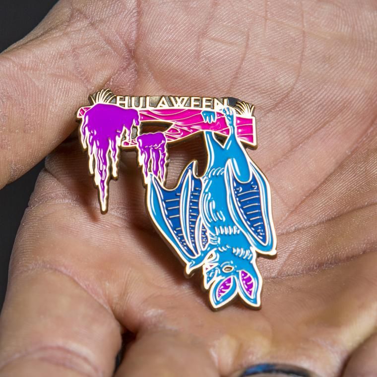 Signature_Chi's tweet photo. New #signaturebranding @hulaweenFL merch available online now. 

https://t.co/XRD03F2rbD https://t.co/HW6KkxYyEE