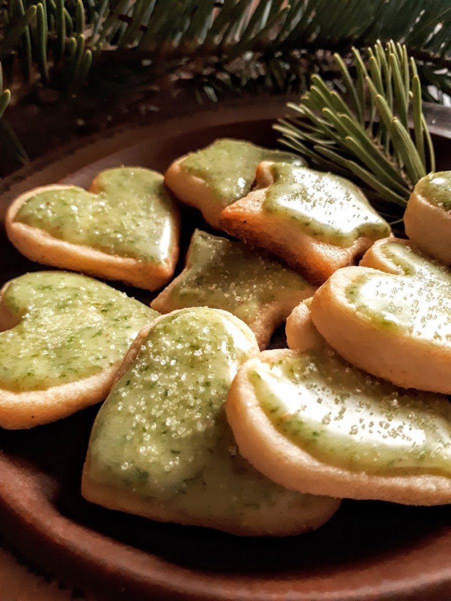 Citrusy Spruce Glazed Shortbread: Flavour Of The Forest gathervictoria.com/2017/12/05/cit…