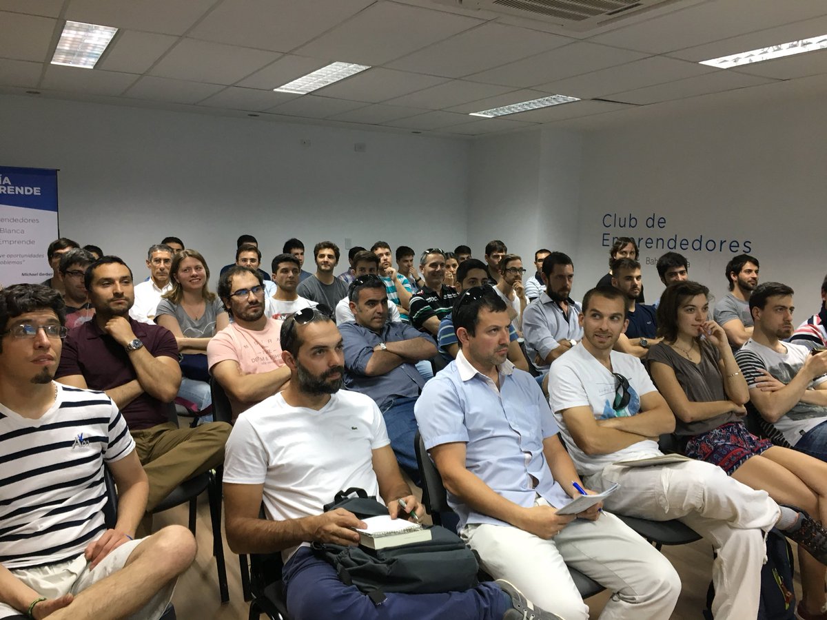 bahiahubmbb's tweet photo. Casa llena en el Club de Emprendedores para conocer un poco más sobre criptomonedas y blockchain con @alesew23 y la visita de lujo de @rubencesar #ArgentinaEmprende #BahiaEmprende https://t.co/WssuIoHJX8