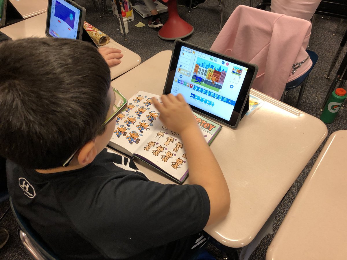 iTeacher5th's tweet photo. Creative writing with @ScratchJr @CathyPatla 4th grade used @Seesaw activities to plan before creating their story in code! #innovate135 #osd135 #EveryoneCanCode #HourofCode https://t.co/4PA6A64VhB