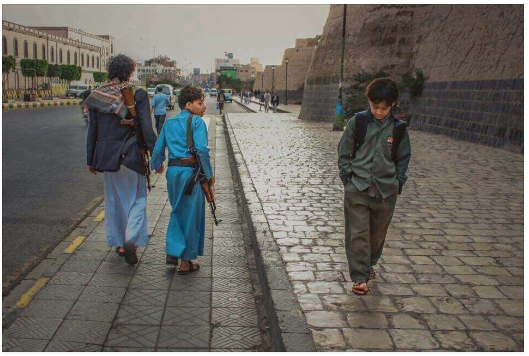 mikelayestaran's tweet photo. Fotón desde #Yemen 
Vía Pablo Yuste https://t.co/Z5SWvAxxH4