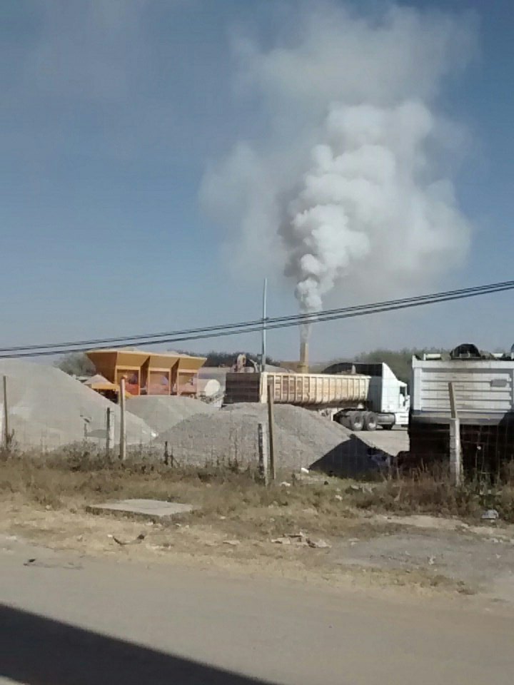 Contaminación en la Esmeralda carretera León cuerramaro