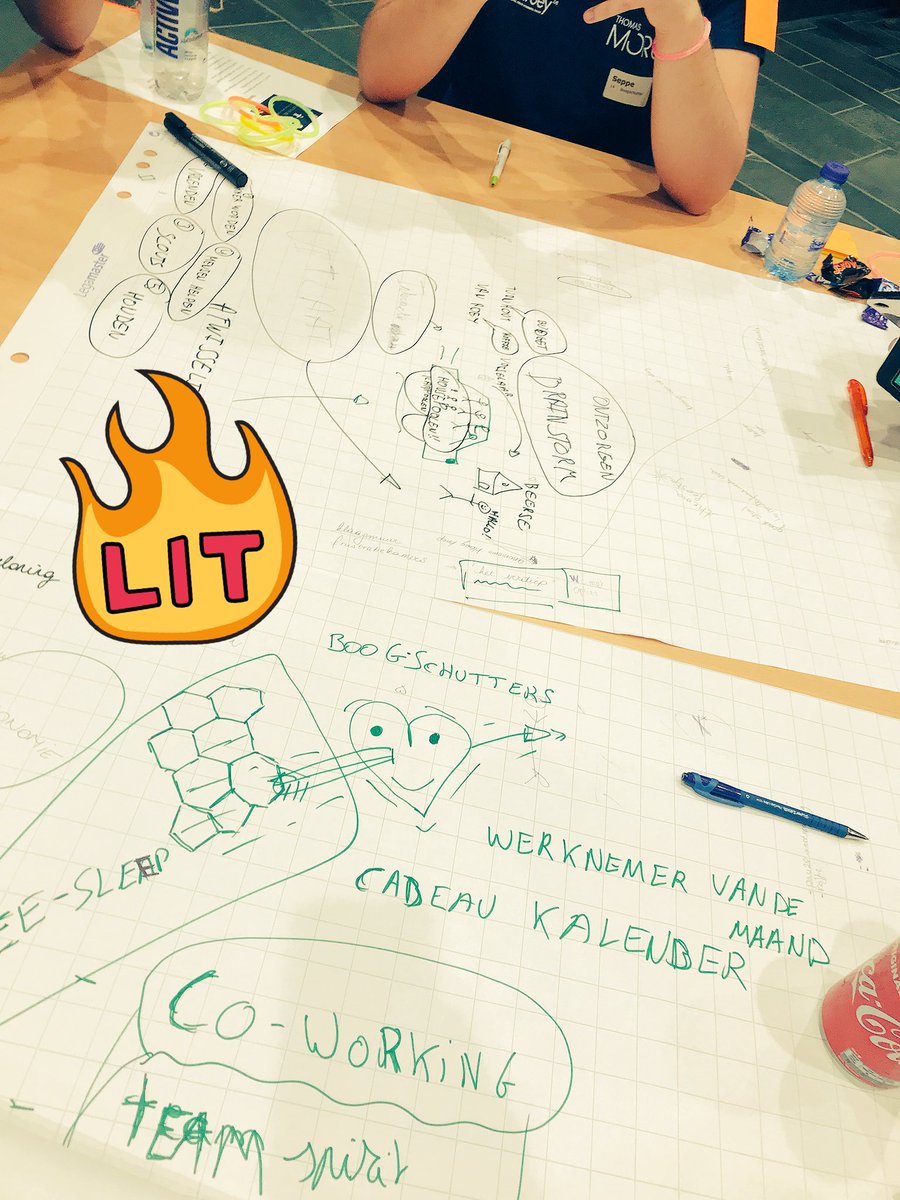 Yoshi_foerier's tweet photo. Brain stormen #NVDOS2017 #ThomasMore https://t.co/sEEeUNS2OT