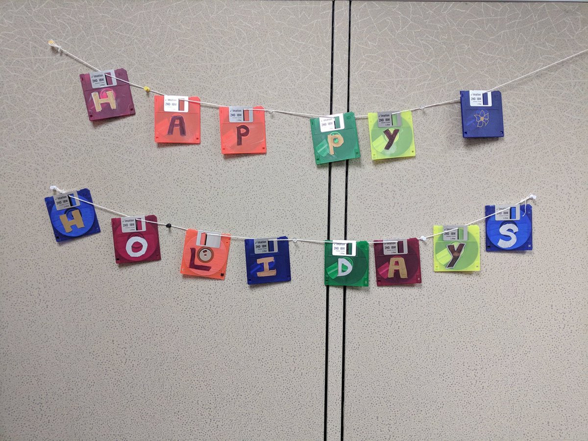 magdaE's tweet image. Happy holidays, the CMPE way!
#SJSUEngineering #ComputerEngineering #floppydisks #vintage #BlastFromThePast