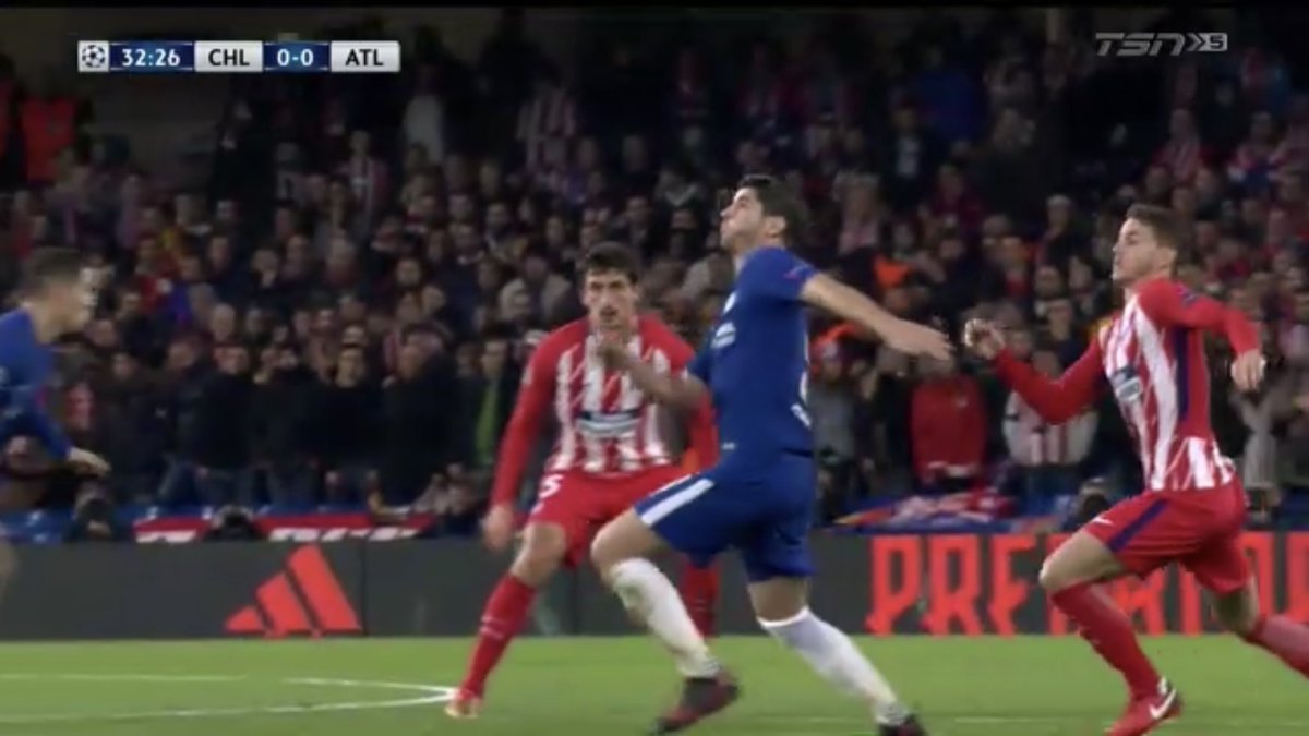 SoccerM0MM's tweet photo. 0-0 Chelsea vs Atletico Madrid #CHLATL #UCL #CHEATL #ChelseaAtleti https://t.co/QoxTL60ZxF