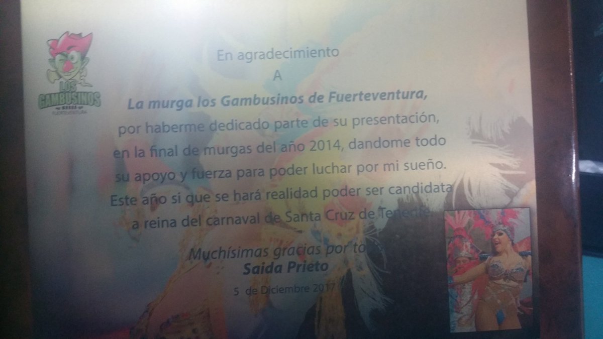 Esta noche hemos tenido una gran sorpresa. 4 años a tras. Nuestra presentacion fue para ella. Hoy nos lo ha agradecido. Y ademas nos anuncio que lo que ese dia deseamos se ha cumplido y vuelve a ser candidata a reina. SUERTE.