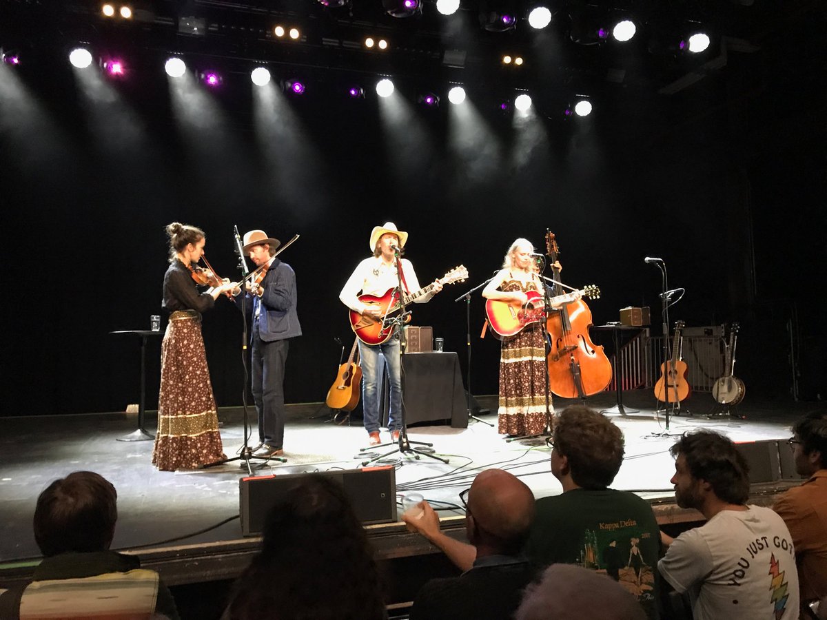 I've been waiting for years to see <a href="/GillianWelch/">Gillian Welch</a> and <a href="/TheDave/">D ₳ V E</a> Rawlings ! Finally, @BkSteelNYC <a href="/ICSCNY/">🌚🌊</a> <a href="/BCTarchitects/">BCT Design Group</a> <a href="/DDG_usa/">DDG</a>