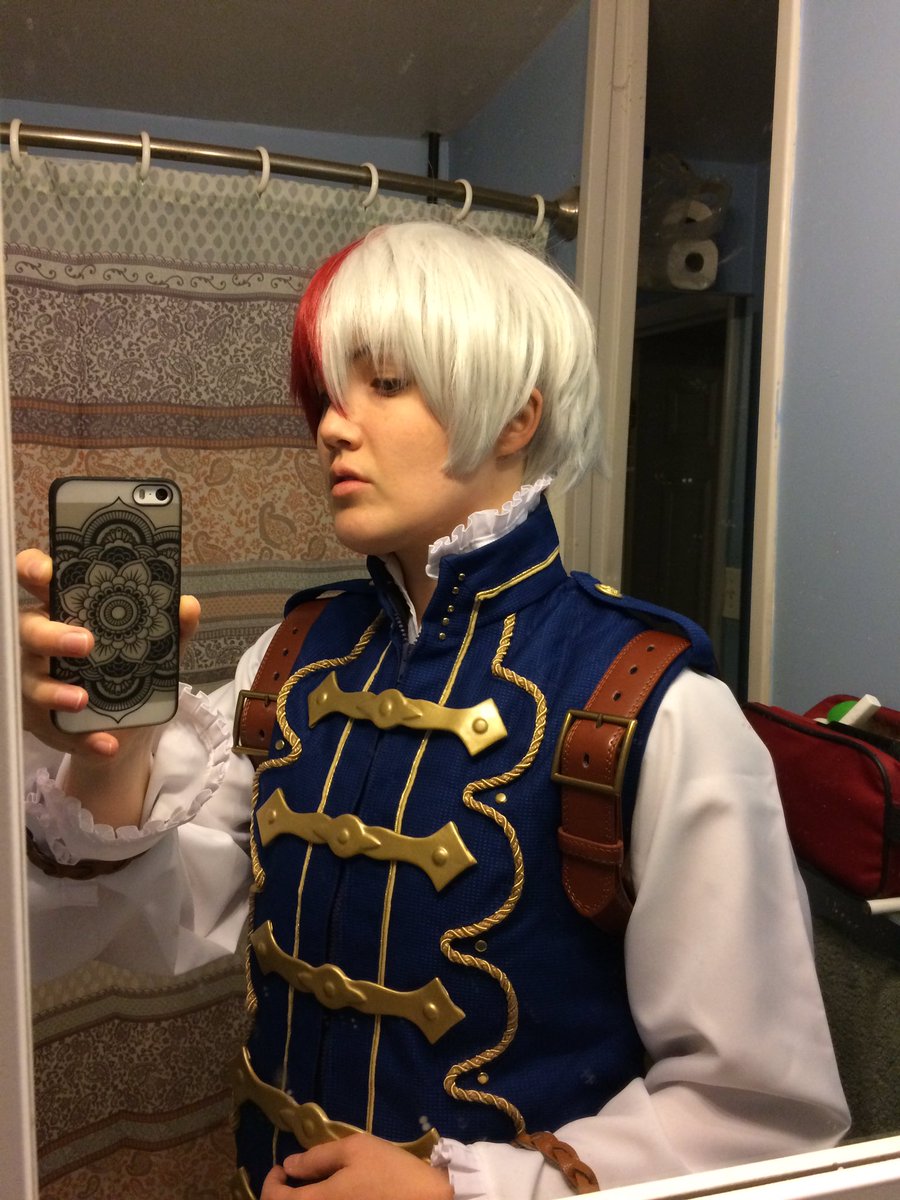 I tried Todoroki on all together for the first time 😮the lighting is terrible and I don't have proper makeup on but! 
This costume took forever...
#bnha #bnhacosplay #ausa #ausa2017 #cosplay #MyHeroAcademia #BokuNoHeroAcademia