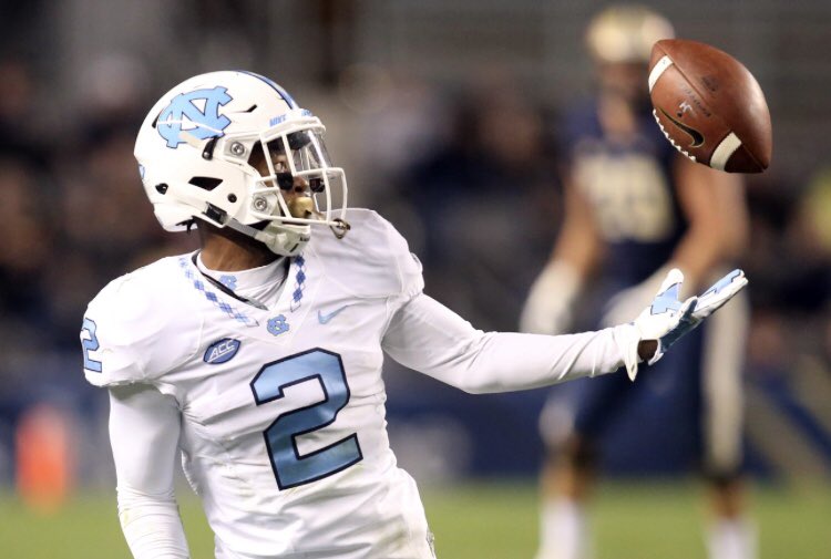 TykSmith's tweet photo. Beyond Blessed to receive my 10th offer from University of North Carolina!!!! #TarHeels https://t.co/T4OMNYgVeQ
