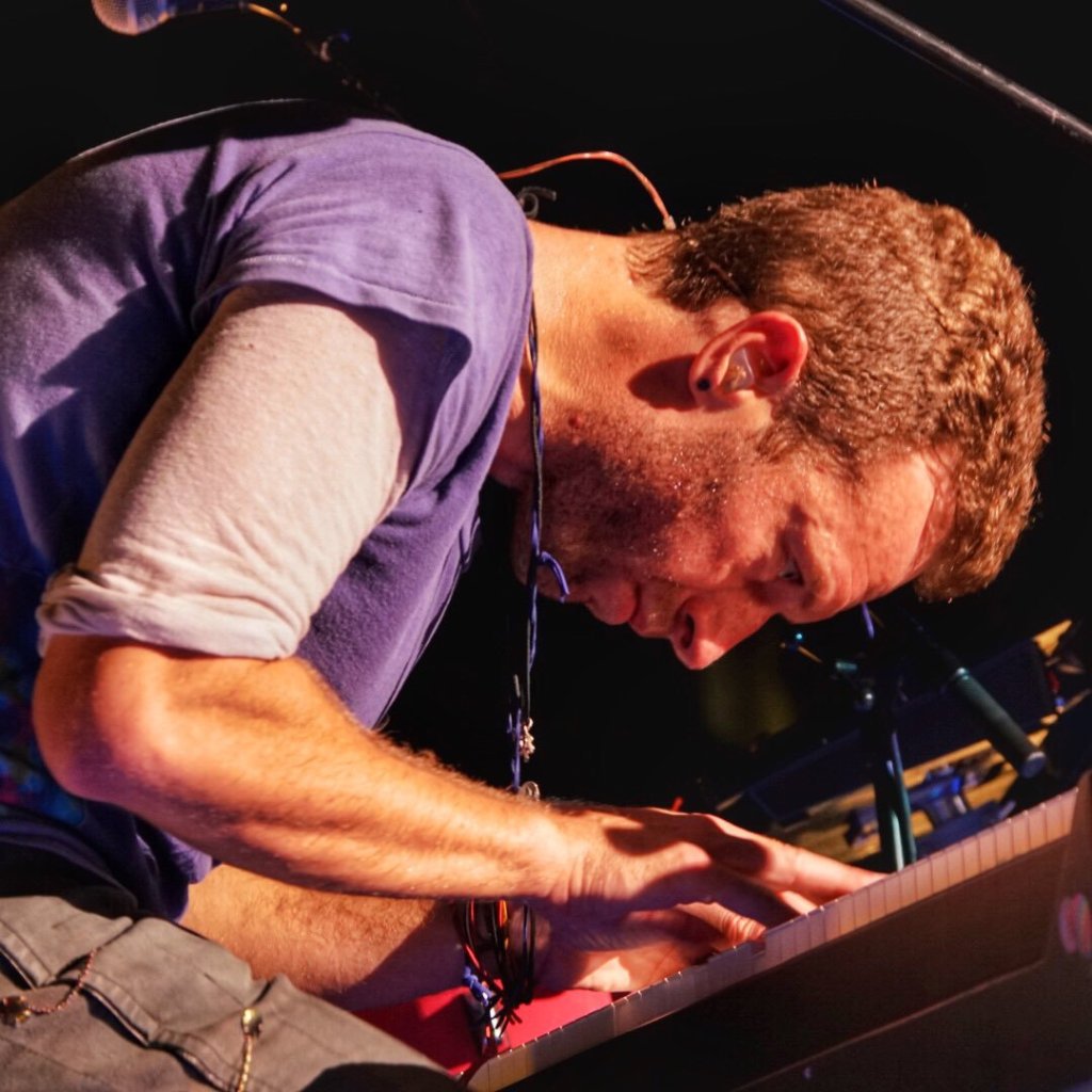 ColdplayAustral's tweet image. Today 1 year ago Coldplay played their first AHFOD tour shown in Australia at Brisbane. #coldplaybrisbane