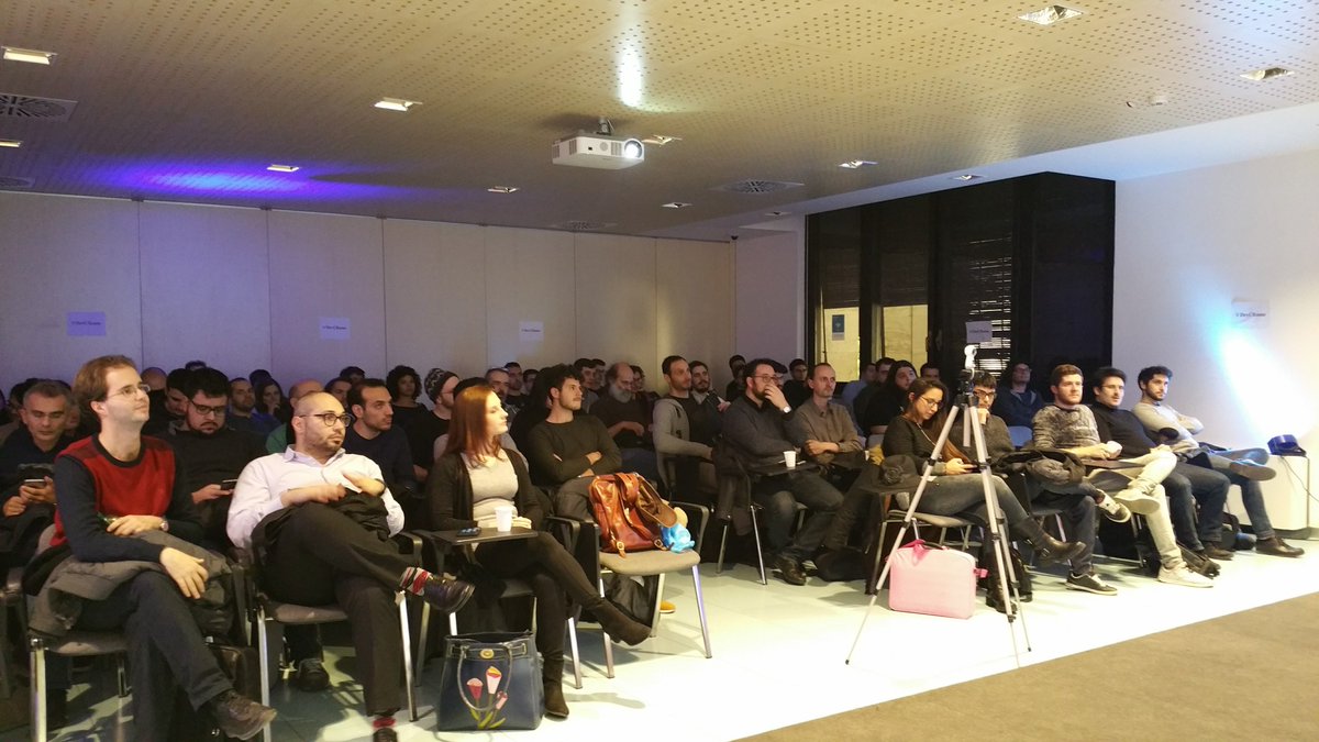 CodemotionIT's tweet photo. Grande inizio per la #Community di #DevCRome ai #meetup #AperiTech con noi in @EnLabs con tre temi caldi del momento: Bitcoin e Blockchain, React Native e Machine Learning! E per finire #TechNetworking con pizza e birra! https://t.co/et7n4KqqlF
